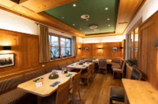 Haller's Posthotel Hotels in Mittelberg