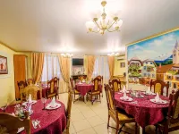 London-Paris Hotel โรงแรมในเปียนซา