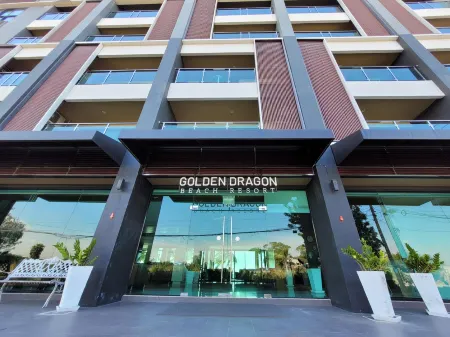 Golden Dragon Beach Resort Pattaya (Bang Lamung) Отели рядом с достопримечательностью «Paradise Ocean View Condominium»