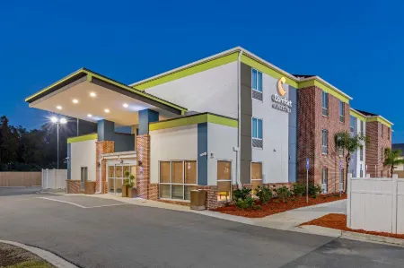 Comfort Inn & Suites