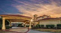 La Quinta Inn & Suites by Wyndham Myrtle Beach Broadway Area Hotel berhampiran Seaboard Commons