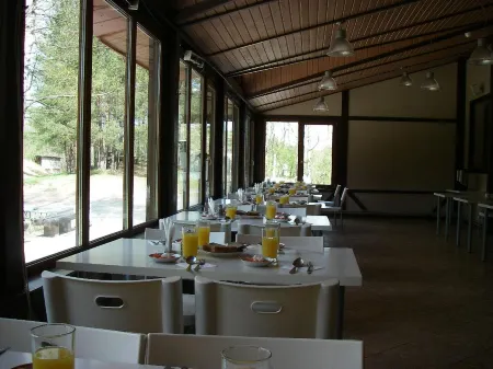 Онега Отели рядом с достопримечательностью «Taya»