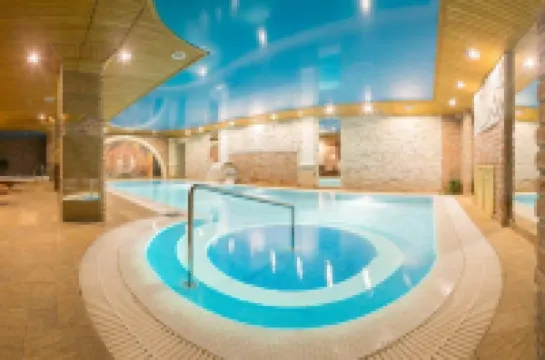 올드 이스테이트 호텔 & 스파