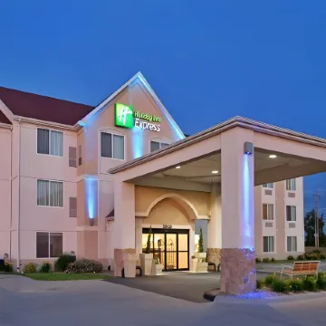 Holiday Inn Express & Suites MARYVILLE by IHG