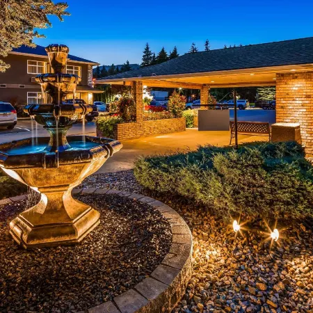 Best Western Sicamous Inn Отели в г. Сикамаус