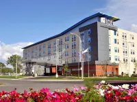 Aloft Montreal Airport Hotels near Lachine