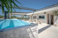 Urbio Private Suites - Pools