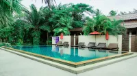 Palm Sweet Resort - piscina