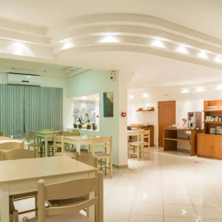 Hiona Holiday Hotel