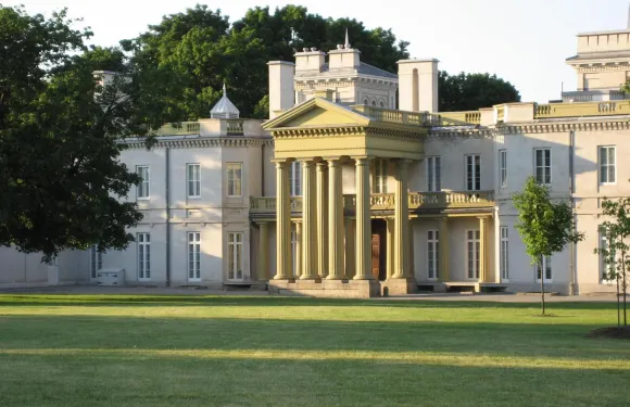 漢密爾頓市中心普瑞米爾套房酒店