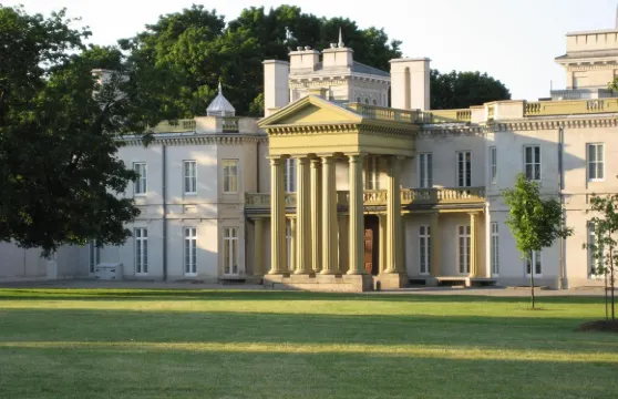 漢密爾頓市中心普瑞米爾套房酒店