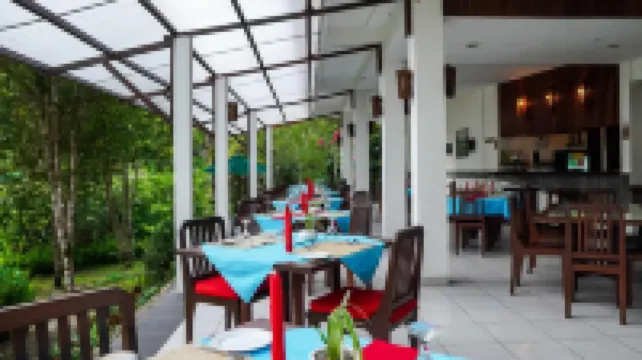 クリムトゥ クレーター レイクス エコロッジ