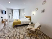 La Tienda Nueva - balcony