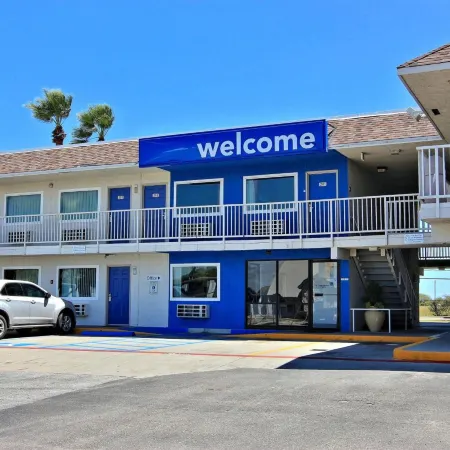 Motel 6 Corpus Christi, TX - East - North Padre Island