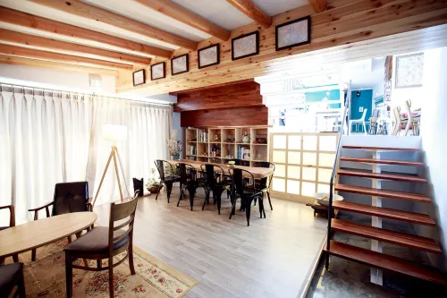 Andong Poong-Gyung Hostel n Library - bar