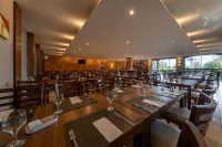 Hotel Deville Express Cascavel - parking