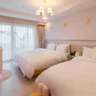 H Avenue Geoje Rooms