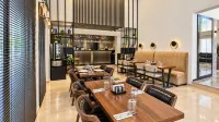 Crown Salamis Suites - 2-Star