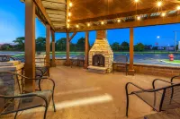 Super 8 by Wyndham Roseville/Detroit Area Hotel di Clinton Township