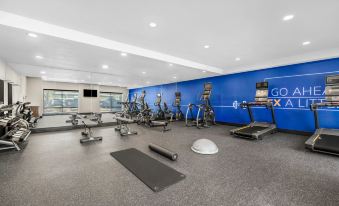 Holiday Inn Express & Suites Phoenix West - Tolleson