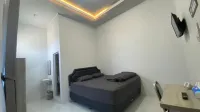 Livina's House Các khách sạn ở Wanurejo