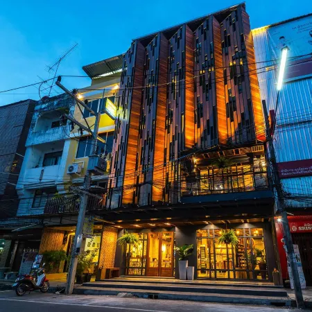 Family Tree Hotel Отели рядом с достопримечательностью «Пар Тара»