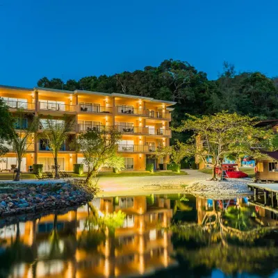 Marina Sands Resort Hotels near Klong Son Bay