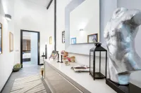 Snob Luxury Suite