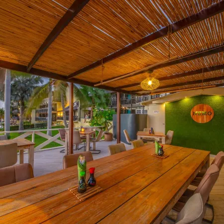 LionsDive Beach Resort