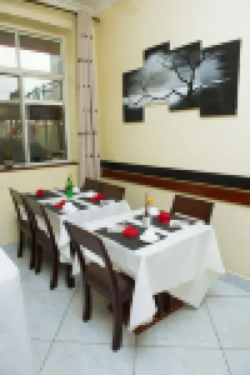 機場中轉山林小屋