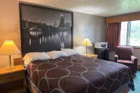 Super 8 by Wyndham Chaska Hotels in Chaska