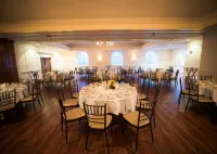 Colonial Hotel - Baarit