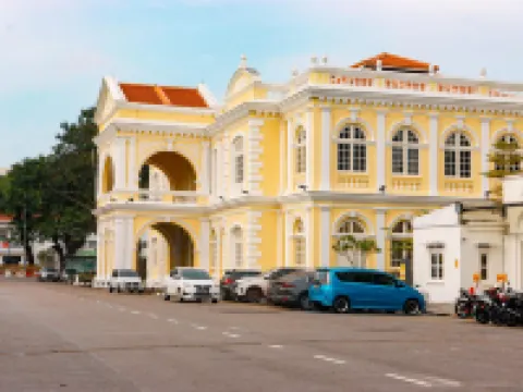 Bishop Hotel Hotels near Pangkalan Raja Tun Uda Ferry Terminal