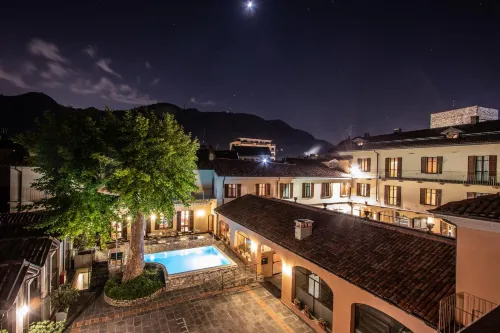 Albergo le Due Corti Отели в г. Комо
