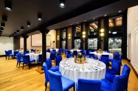 費雷烏斯現代藝術裝飾酒店 - 早餐