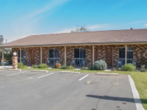 Highway Inn Motel Hotels in Hay