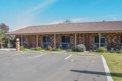 Highway Inn Motel Hotel dekat ONE TREE