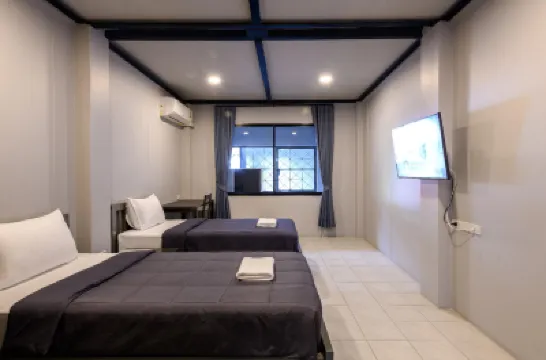 Stay Wanglang Hoteles cerca de Gran Palacio