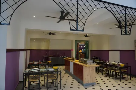 Langit Langi Hotel @ Port Dickson Отели в г. Порт-Диксон