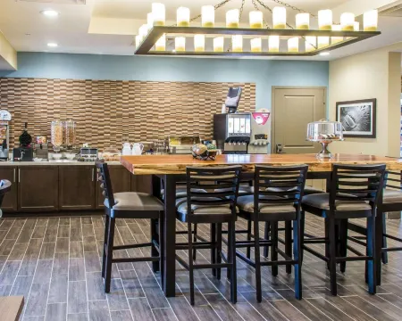 MainStay Suites Cotulla Отели в г. Котулла