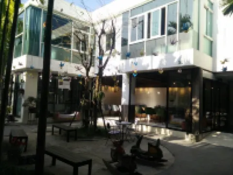 KIN Lom Chom View