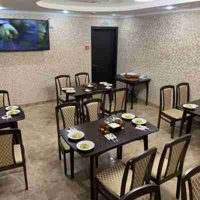 Verona Dining/Meeting Rooms
