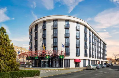 โรงแรมเอ็กซ์อีโดญาคาร์โลต้า โรงแรมใน