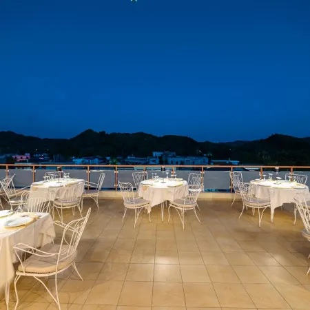 Neda Hotel