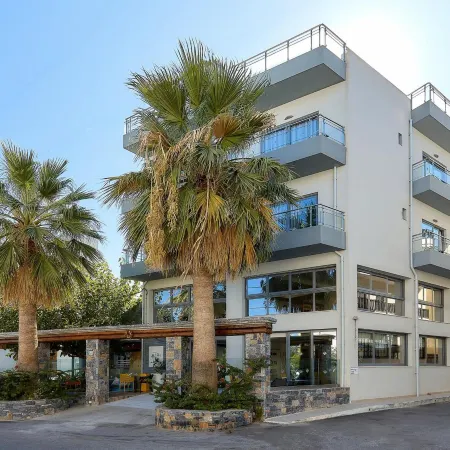 Pollis Hotel
