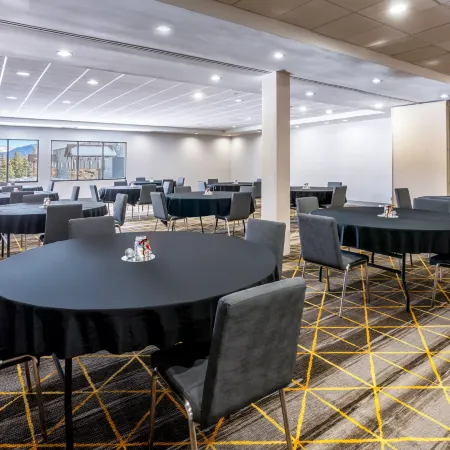 WHITE PEAK HOTEL by IHG