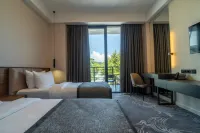 Riviera Hotel