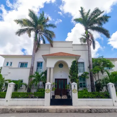 Villa Segovia Cozumel Hoteles cerca de Isla de la Pasion