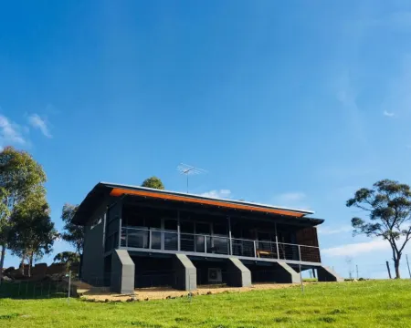 Barossa Pavilions & Glasshouse Hotels in Lyndoch