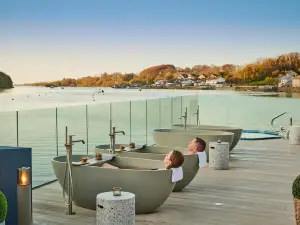 Ice House Hotel